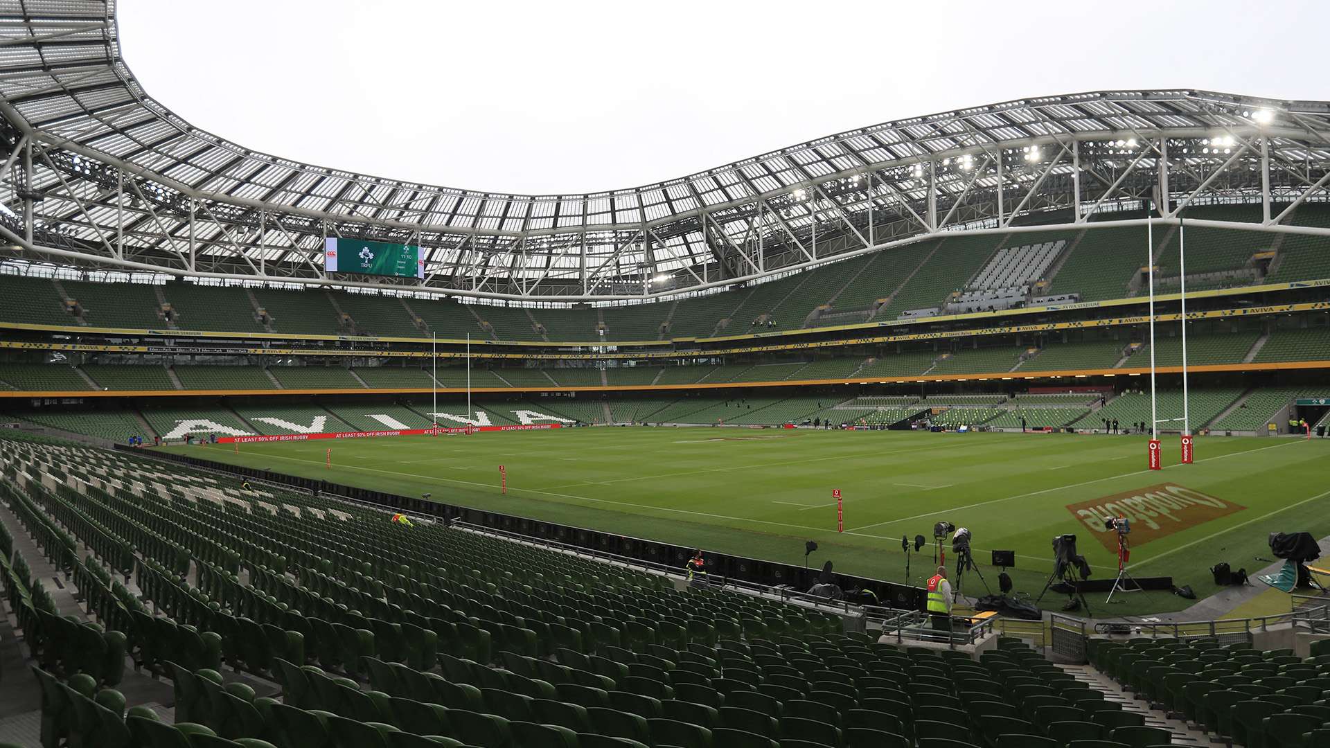 使得他的名 使得他的名