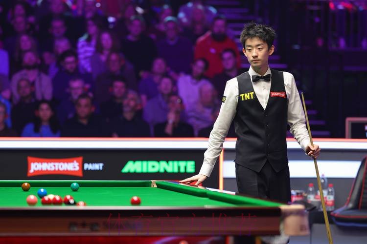 斯诺克大师赛：吴宜泽战胜肖国栋晋级四强